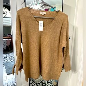 🤎NWT Loft lightweight sweater. Size large. Beautiful Carmel color.